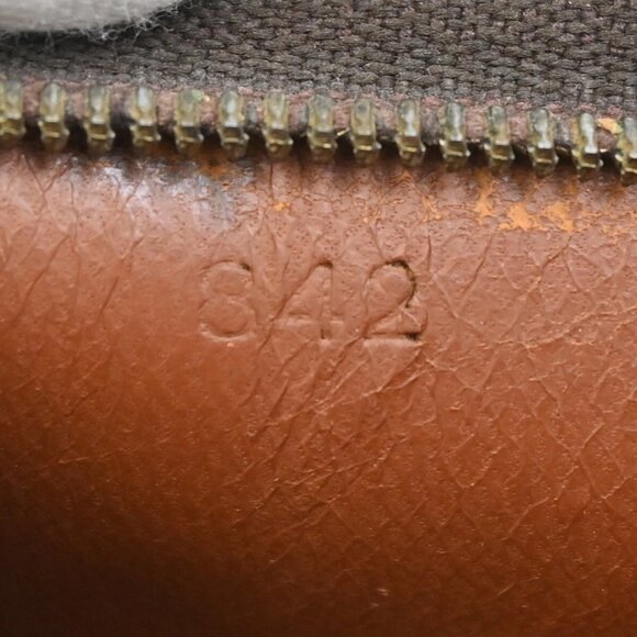 LOUIS VUITTON Poche Toilette 26 Clutch Hand Bag Monogram Leather M47542 04EF116 - Picture 11 of 16